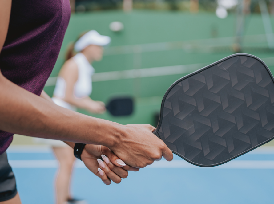 What’s the difference between the double-bounce and two-bounce rule?