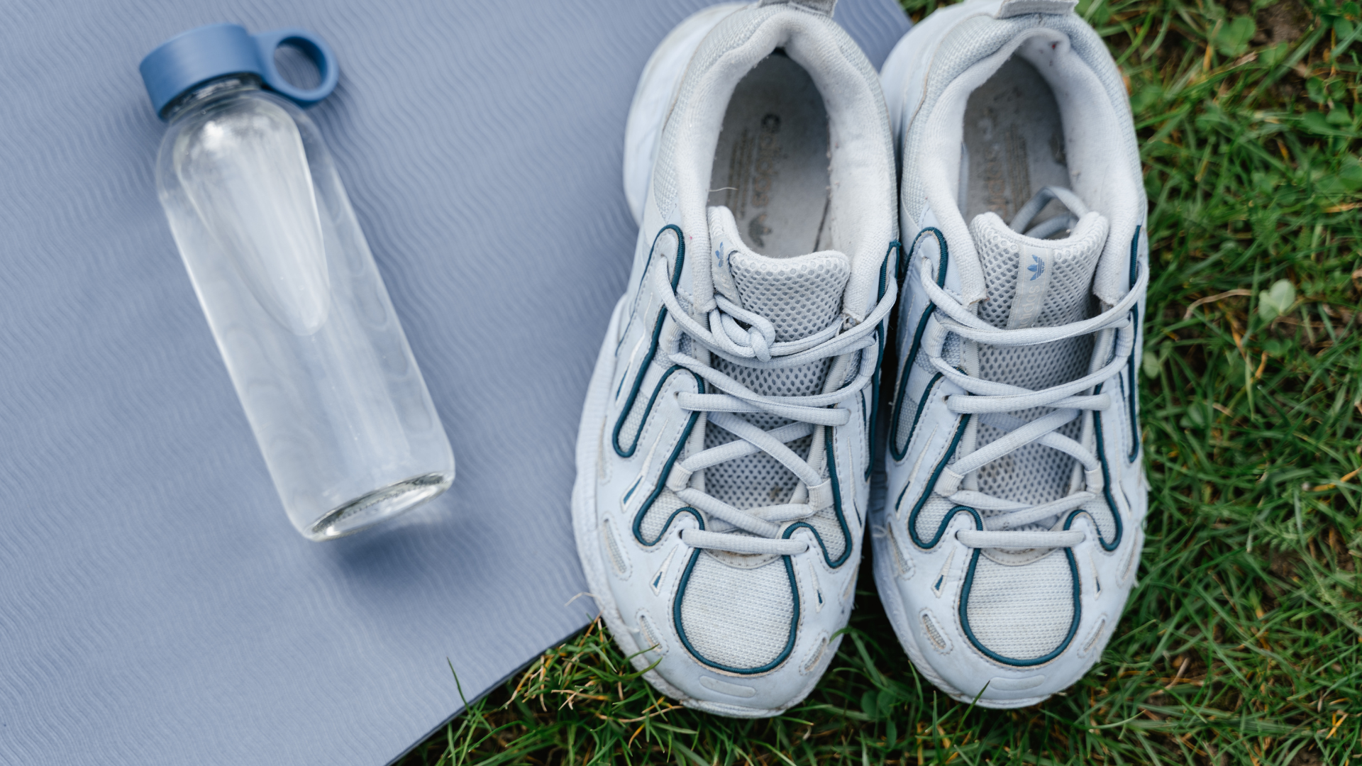 Sea Pickle Exploding Pickleball Shoes vs. Tennis Shoes: What’s Really Different (and What ...
